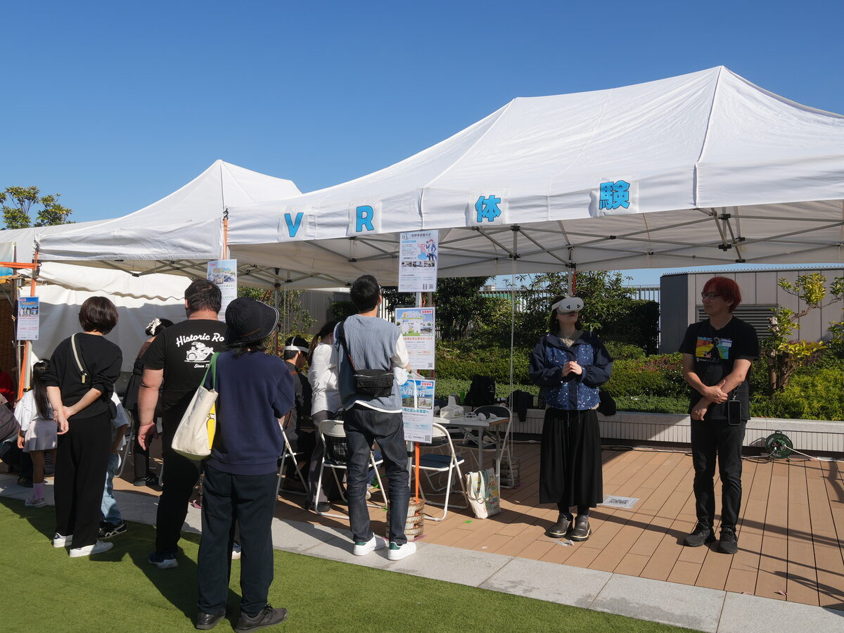 Visitors lining up at our VR experience tent at Taiyo no Hiroba Matsuri